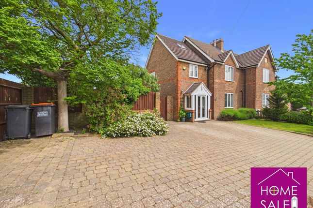 4 bed property, in Great Bramlingham Lane, £550,000
