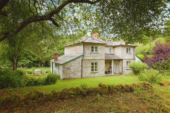 3 bed property, in Cann Bridge Cottages, £230,000