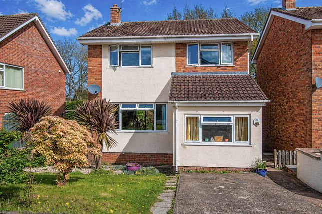 4 bed property, in Chineway Gardens, £385,000