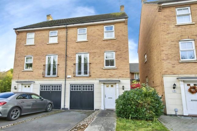 4 bed property, in Badgerdale Way, £320,000