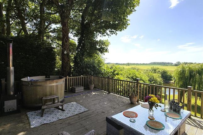 4 bed property, in The Poplars, £575,000