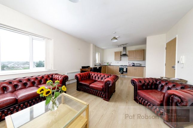 2 bed property, in Pickering Place, £105,000