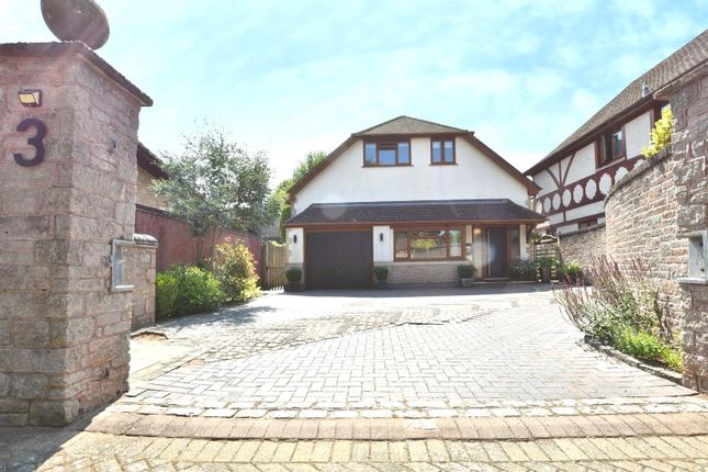 3 bed property, in Rutherford Glen CV11, £500,000