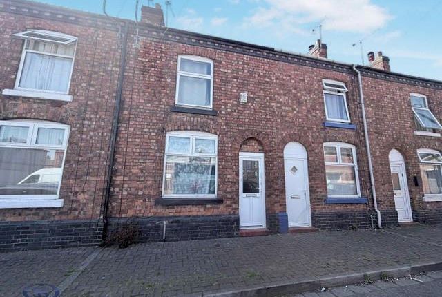 2 bed property, in Hewitt Street, £85,000
