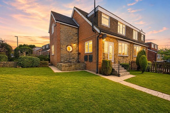 4 bed property, in Laburnum Road, £285,000