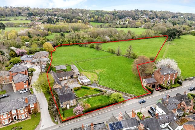 5 bed property, in Ashtree Farm, £695,000