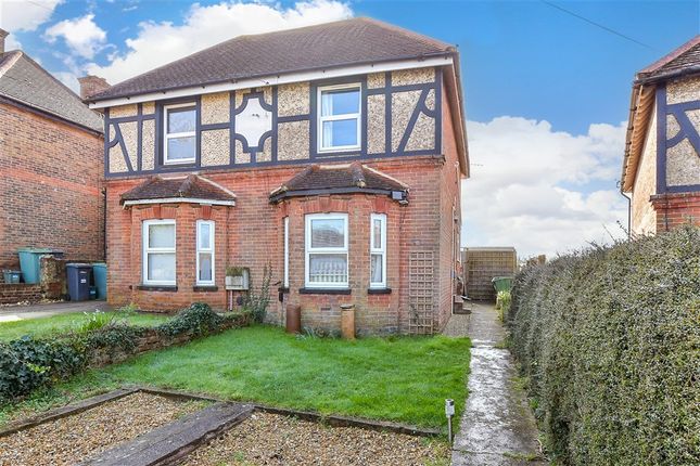 3 bed property, in Nettlestone Hill, £275,000