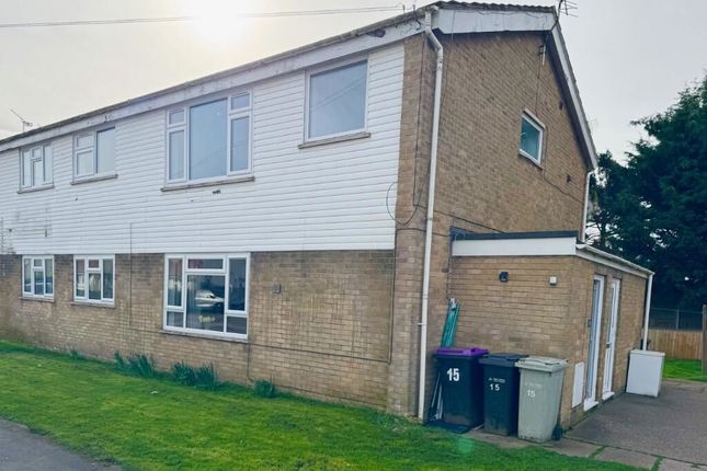 2 bed property, in Patten Avenue, £45,000