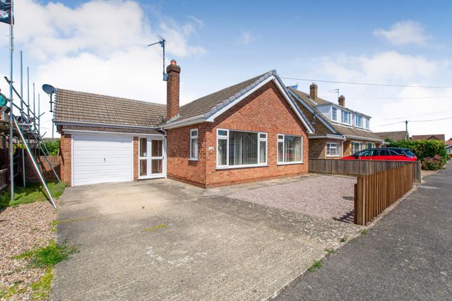 2 bed property, in Churchill Drive, £200,000
