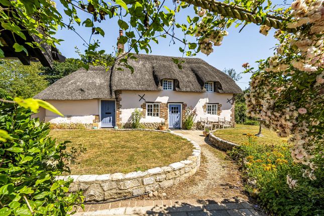 3 bed property, in Chaldon Herring, £650,000