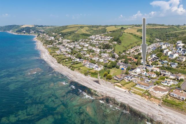 3 bed property, in West Camps Bay, £528,000