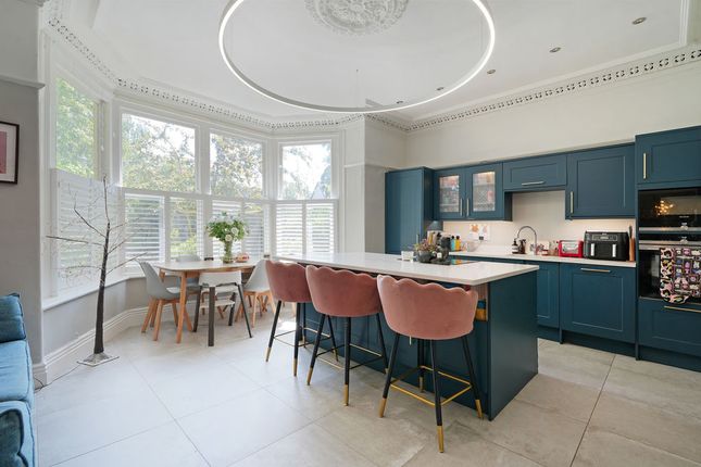 5 bed property, in Kenbourne Road, £750,000