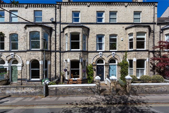 6 bed property, in Grosvenor Terrace, £999,950