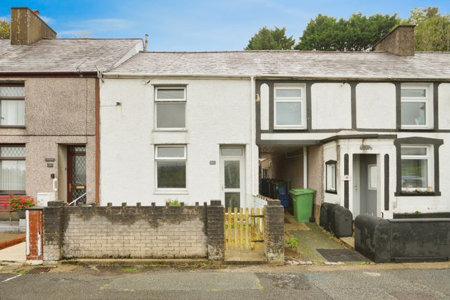 3 bed property, in Hyfrydle Road, £115,000