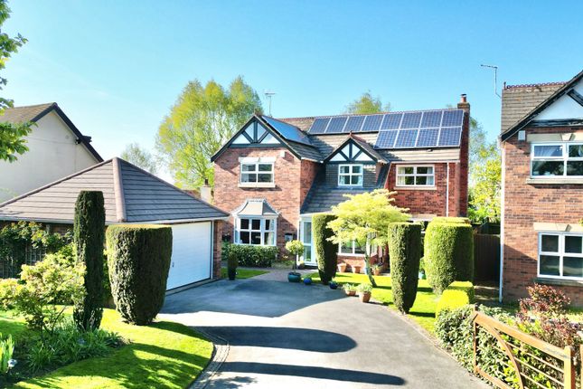 4 bed property, in Hampton Drive, £475,000