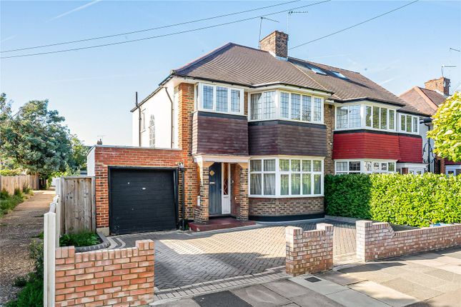 3 bed property, in Court Way, £900,000