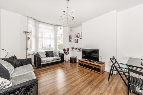 2 bed property, in Sellons Avenue, £480,000