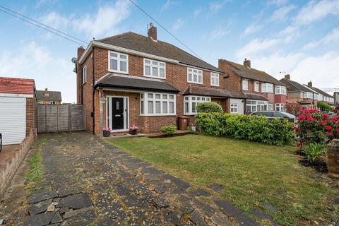3 bed property, in Selby Road, £525,000