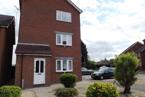 2 bed property, in The Hollies, £89,995