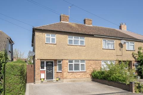 3 bed property, in Walnut Way, £630,000
