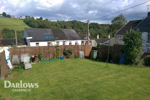3 bed property, in High Street, £49,500