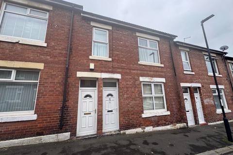 4 bed property, in Barrasford Street, £75,000