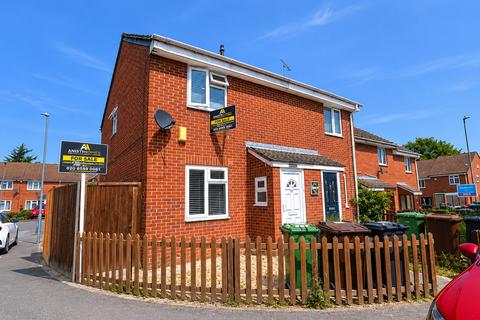 2 bed property, in Blossom Close, £325,000