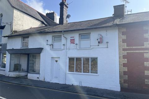 3 bed property, in College Green, £85,000