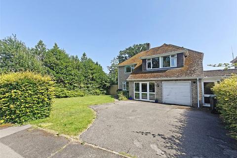 4 bed property, in Durrant Way, £650,000