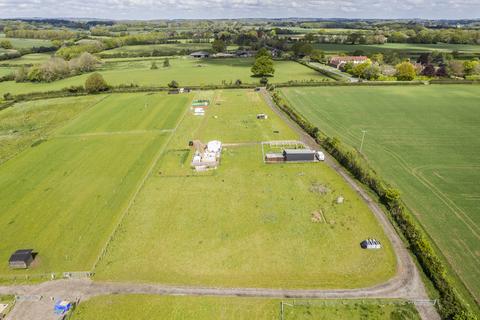 Land, in Gaddestone Row, £16,000