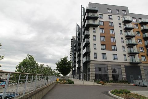 1 bed property, in Peninsula Quay, £180,000