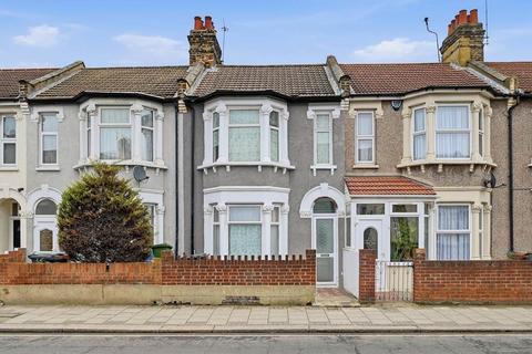 3 bed property, in Fanshawe Avenue, £490,000