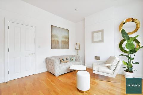 2 bed property, in Golders Green Road, £375,000