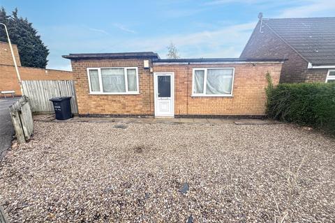2 bed property, in Wanlip Lane, £200,000