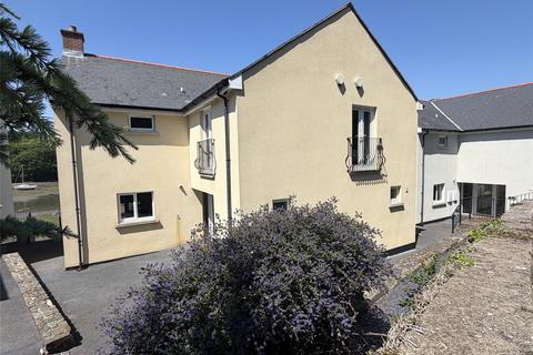 3 bed property, in Castle Hall Road, £329,999
