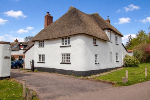 4 bed property, in Rockbeare, £685,000