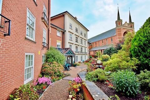 1 bed property, in St Georges Lane North, £69,950