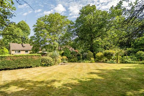 4 bed property, in Guildford Road, £900,000