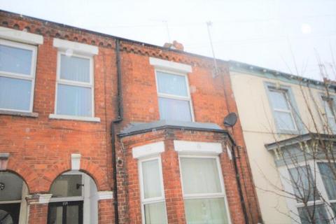 2 bed property, in 159 Coltman Street, £50,000