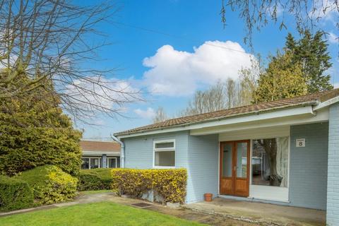 1 bed property, in Marsh Road, £44,995
