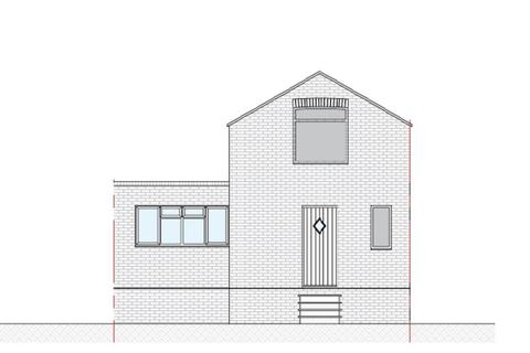 2 bed property, in Barden Road, £135,000