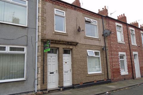 2 bed property, in Sidney Street, £60,000