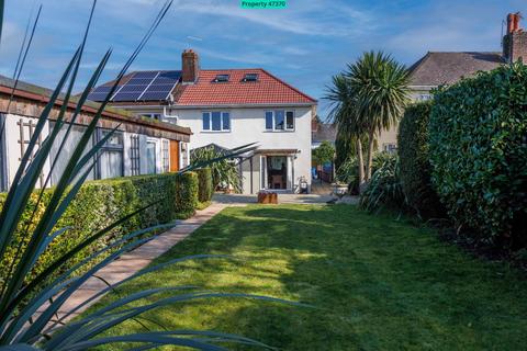 3 bed property, in 60 Kimmeridge Avenue, £400,000