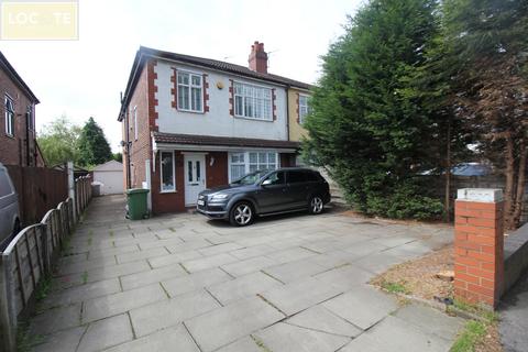 4 bed property, in Stretford Road, £490,000