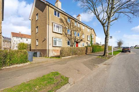 1 bed property, in Fairway Avenue, £47,000