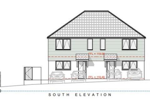 Studio, in Hawthorn Close, £72,000