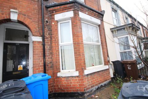 2 bed property, in 159 Coltman Street, £50,000