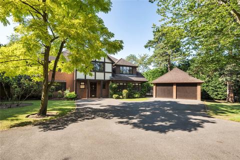 5 bed property, in Fairoak Close, £2,195,000