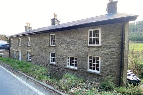 5 bed property, in Llanafan, £439,000