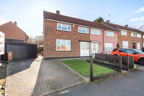 3 bed property, in Prestwick Road, £550,000